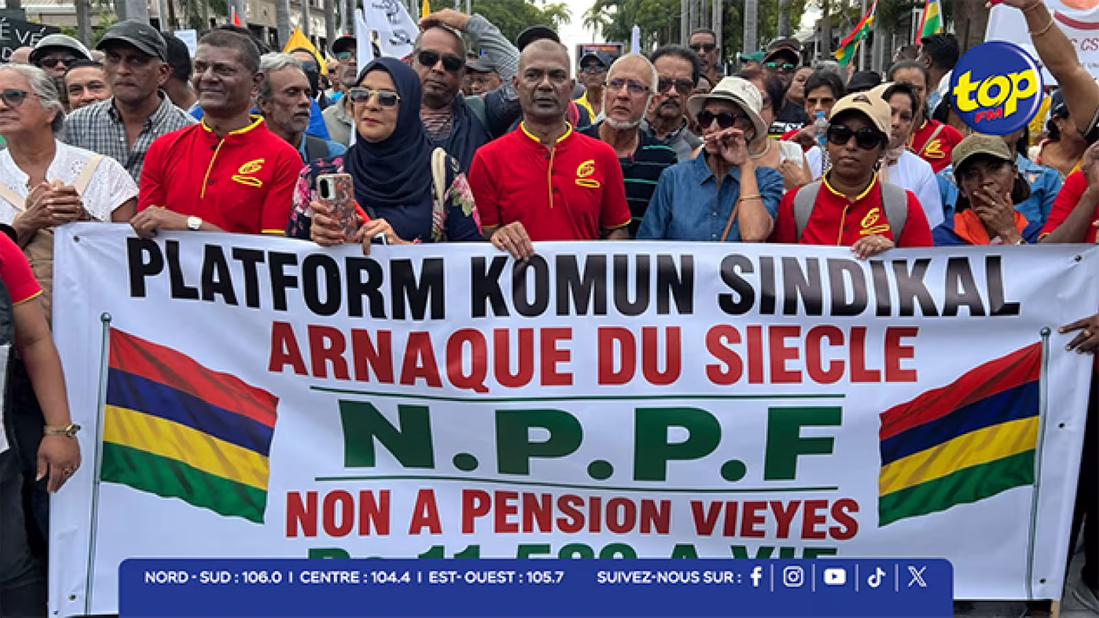 Réforme des pensions : La manifestation s'achève sur un vote à main levée en faveur du principe d'une grève générale