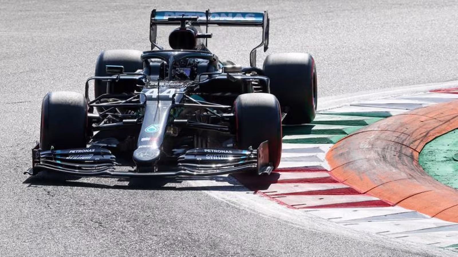Formule 1 – Grand Prix du Portugal : historique, Lewis Hamilton remporte son 92e succès et dépasse Michael Schumacher