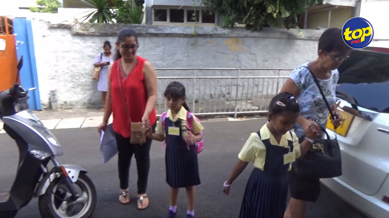 Exercice d’admission en grade 1 : « Mon fils a beaucoup attendu la rentrée en primaire… Il était très excité », déclare Lynn