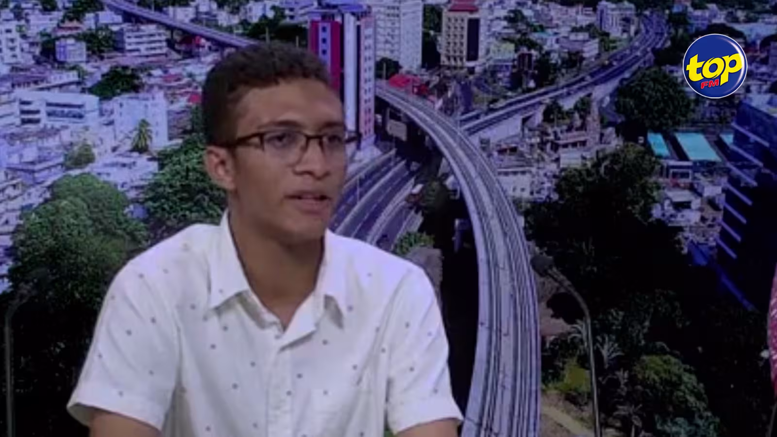 Préjugés sur les cités ouvrières : ‘certains ont une mauvaise image de Barkly, cela m’a servi de motivation pour briser ces stéréotypes’, lance Angelo Mars, lauréat du collège Royal de Curepipe