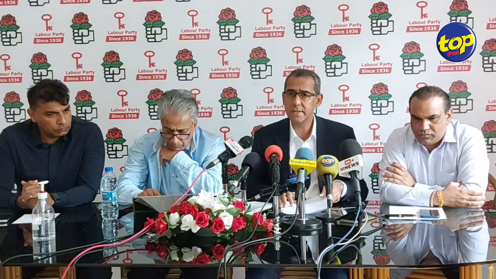 Projet de Metro Express à Côté d’Or/Réduit: “Il y a une étude de faisabilité cachée… Cette étude doit être rendue publique”, affirme Osman Mahomed