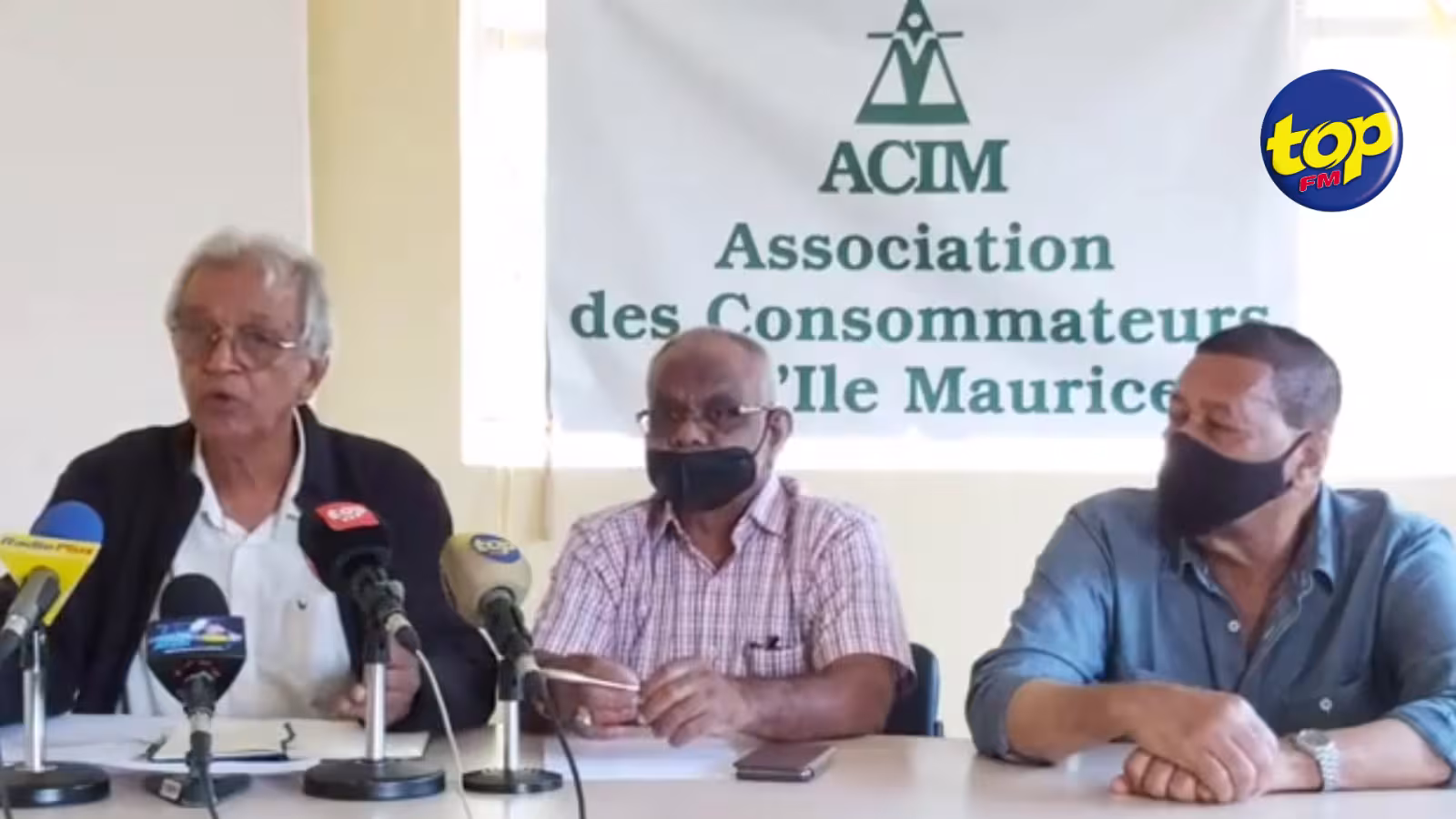 Hausse des prix des carburants : « Nou finn atir latansion depuis des années pou dir tax tro boukou ! » dit Jayen Chellum