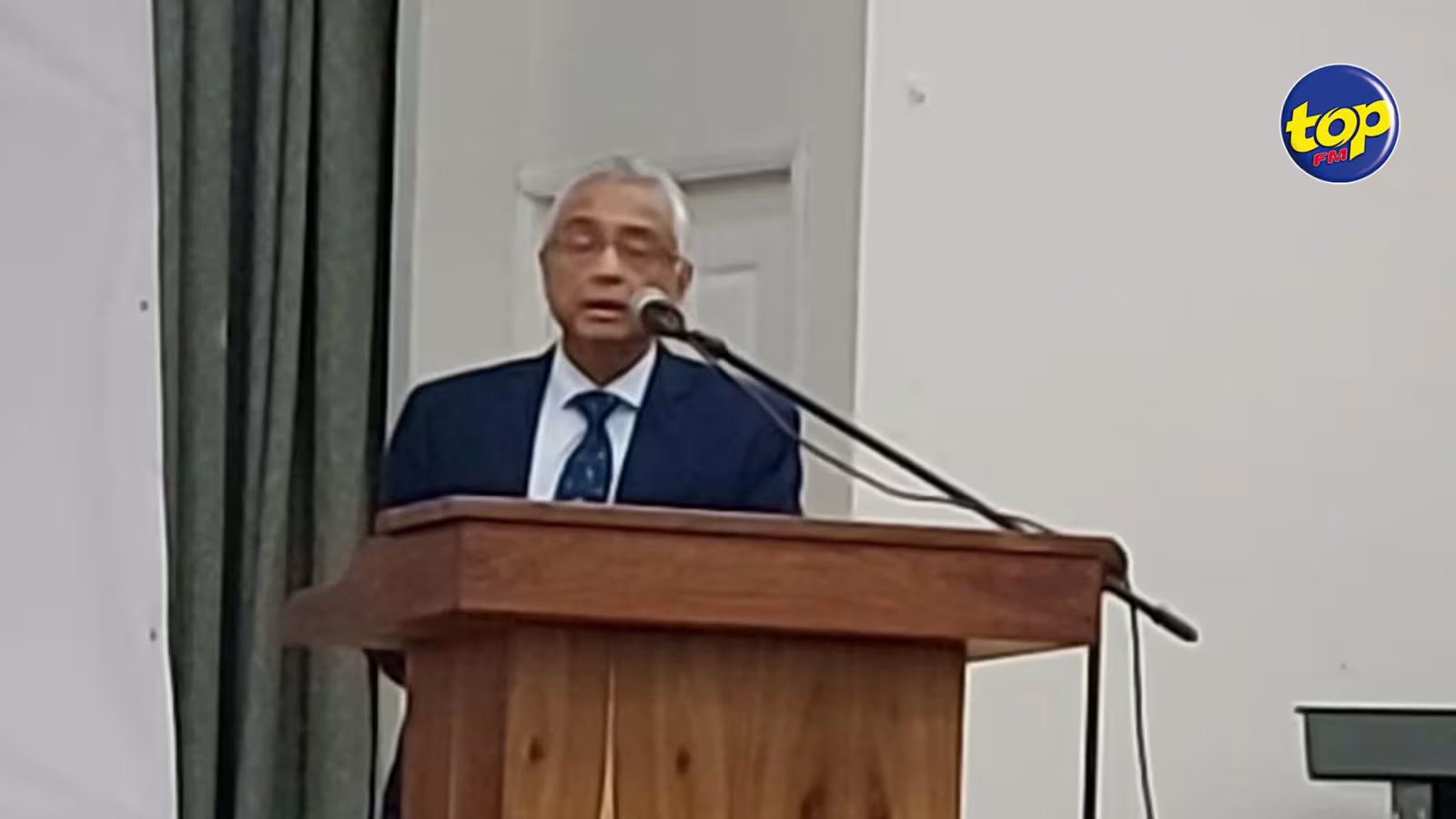 Allégations de sniffing faites par Sherry Singh : «sa cinema la li pou contigner pour ene certains letemps kan film la fini jouer lerla moi kan m parer mpou jouer ene film…», déclare Pravind Jugnauth