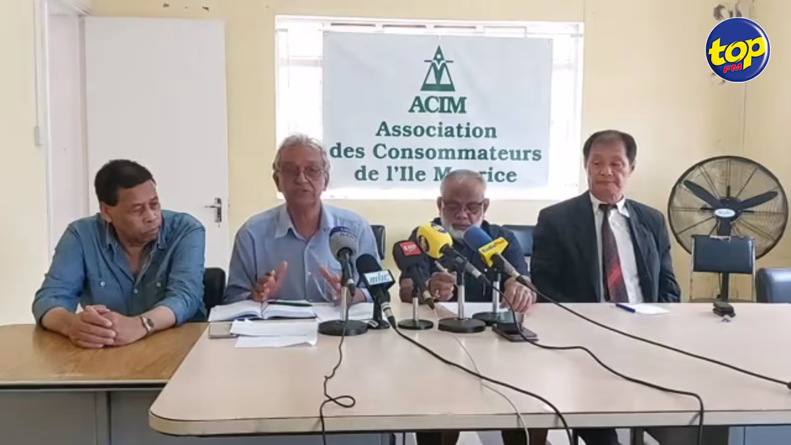 Jayen Chellum à Soodesh Callichurn :« Si vous étiez un gouvernement qui avait à cœur l’intérêt de la population, vous n’auriez pas attendu de défilés ou manifestations pour baisser le prix des carburants »