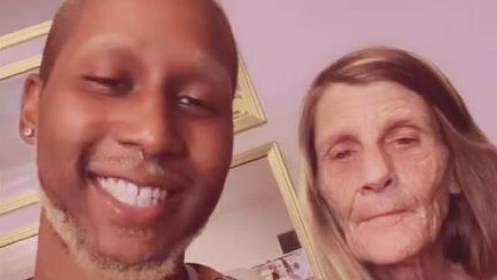 À 24 ans, il s’apprête à épouser Cheryl, une grand-mère de 61 ans: «elle a gardé l’esprit très jeune»