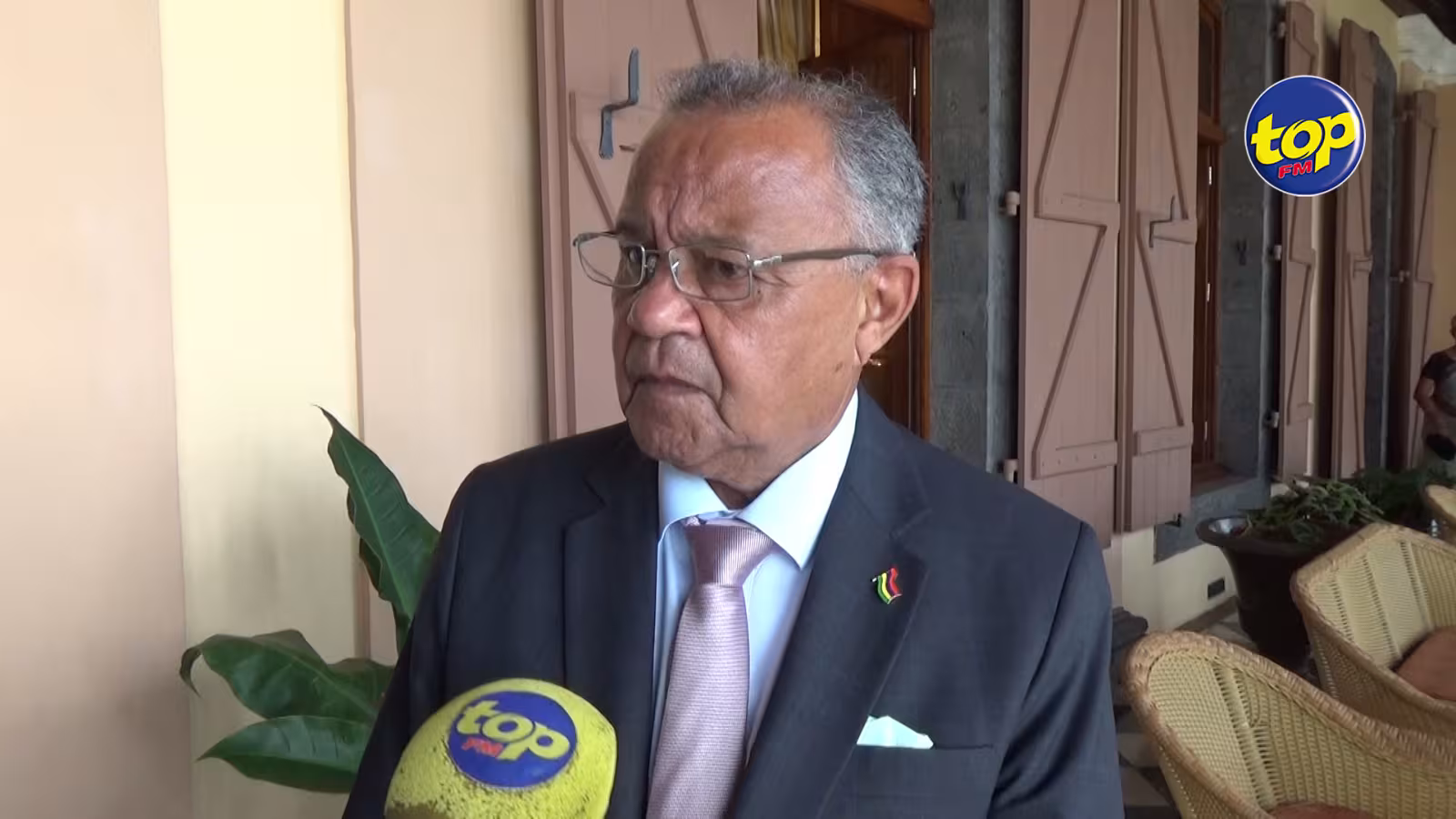 Roopun en auto-isolement, Boissézon assume la suppléance : « Je suis un peu émotionné par le contexte de cet intérim », affirme le président de la République par intérim