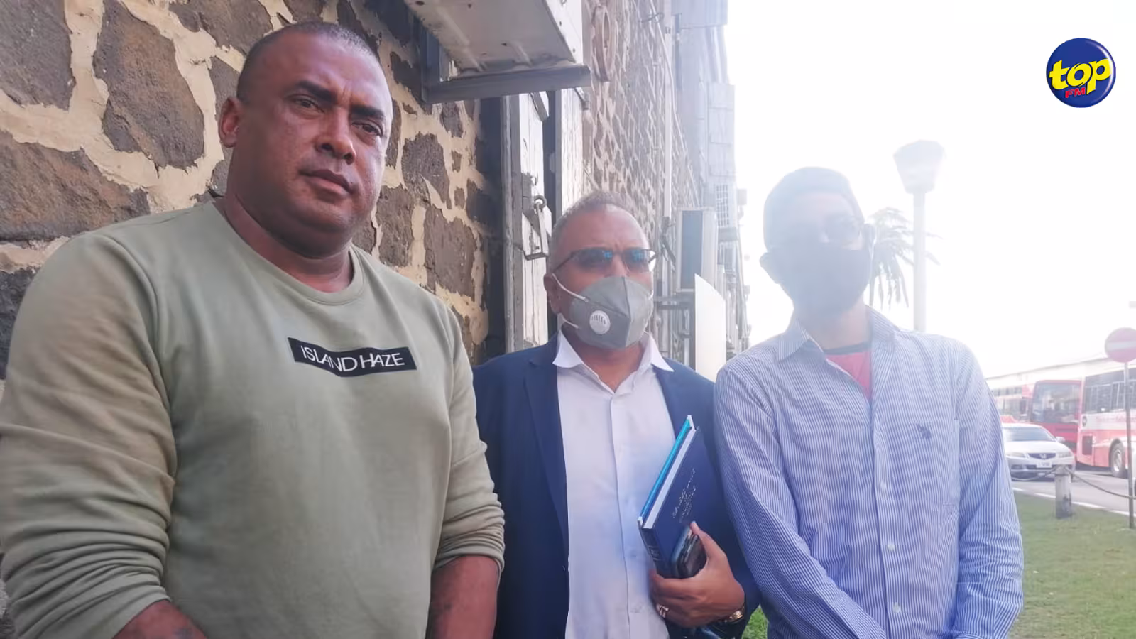Convoqués aux Casernes centrales ce mardi : Bruneau Laurette se trouve en ce moment dans les locaux du CCID alors que l’interrogatoire d’Ivann Bibi a été reporté pour vendredi
