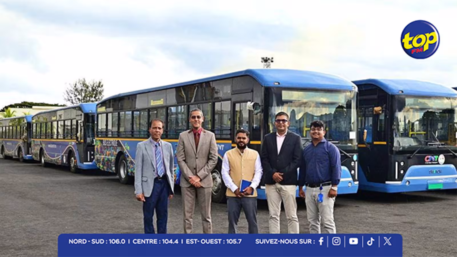 Maurice accélère vers un transport durable avec 30 bus électriques offerts par l’Inde
