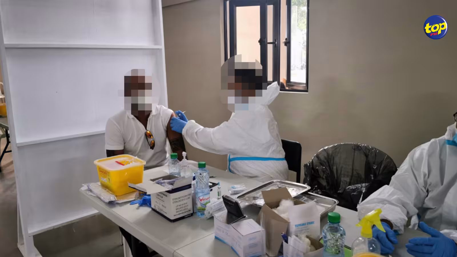 Covid-19 : une femme de 42 ans s’évanouit après sa deuxième dose de vaccin
