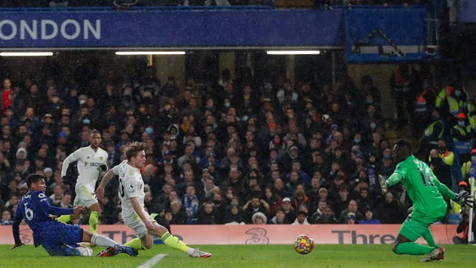 Premier League : Salah décisif, Chelsea gagne sur le fil