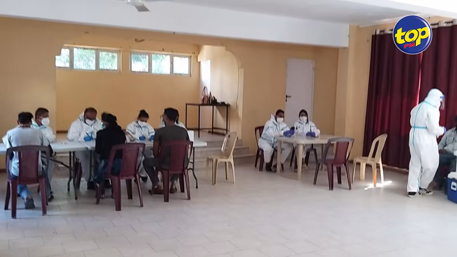 Un exercice de dépistage a lieu au Centre Polyvalent de Vallée-Pitot depuis ce matin :  des habitants collaborent avec les autorités sanitaires