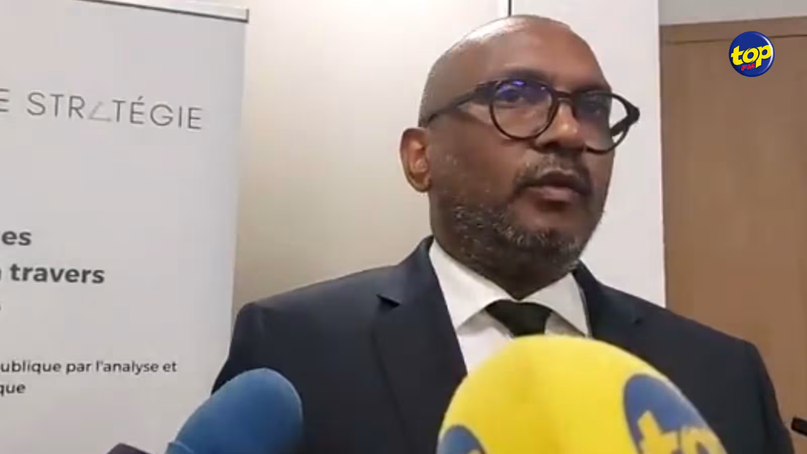 Maneesh Gobin muté de l’Agro-industrie aux Affaires étrangères : « Alan Ganoo in gagne ene petit problème de santé et li ti demande Premier minis enleve sa responsabilité la », explique le ministre Padayachy