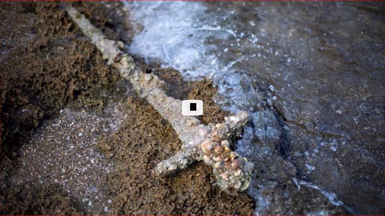 Israël : il découvre une épée de 9 000 ans qui aurait pu appartenir à un chevalier croisé