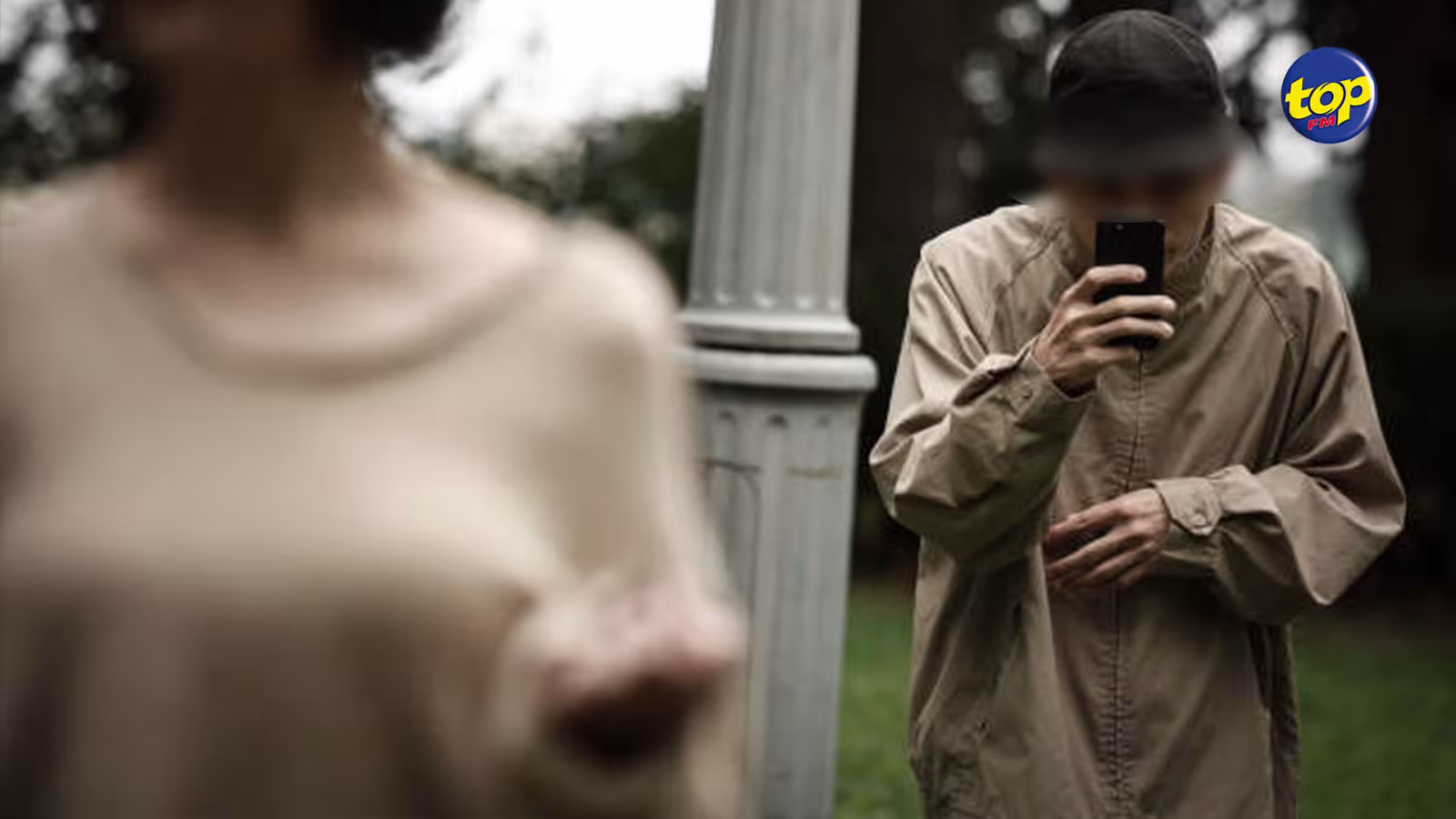 A Arsenal: Un jeune âgé d’une vingtaine d’années filmait sa voisine alors que celle-ci se changeait, elle a porté plainte a la police