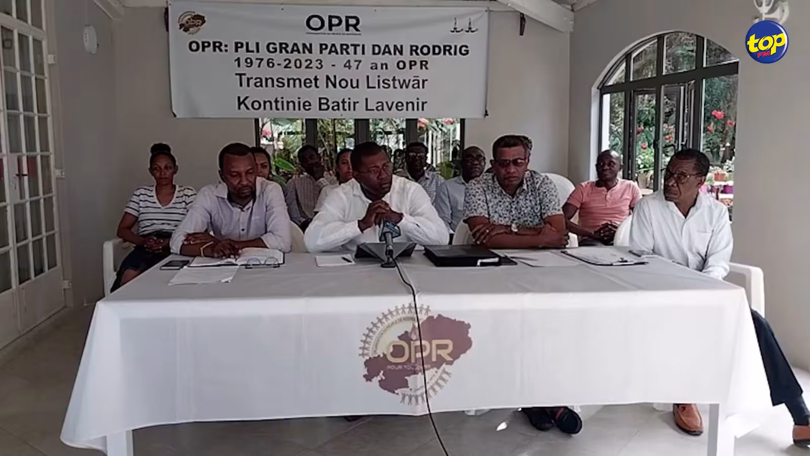 Politique à Rodrigues : « Ena ene campagne de zet la boue lor OPR » affirme Francisco François