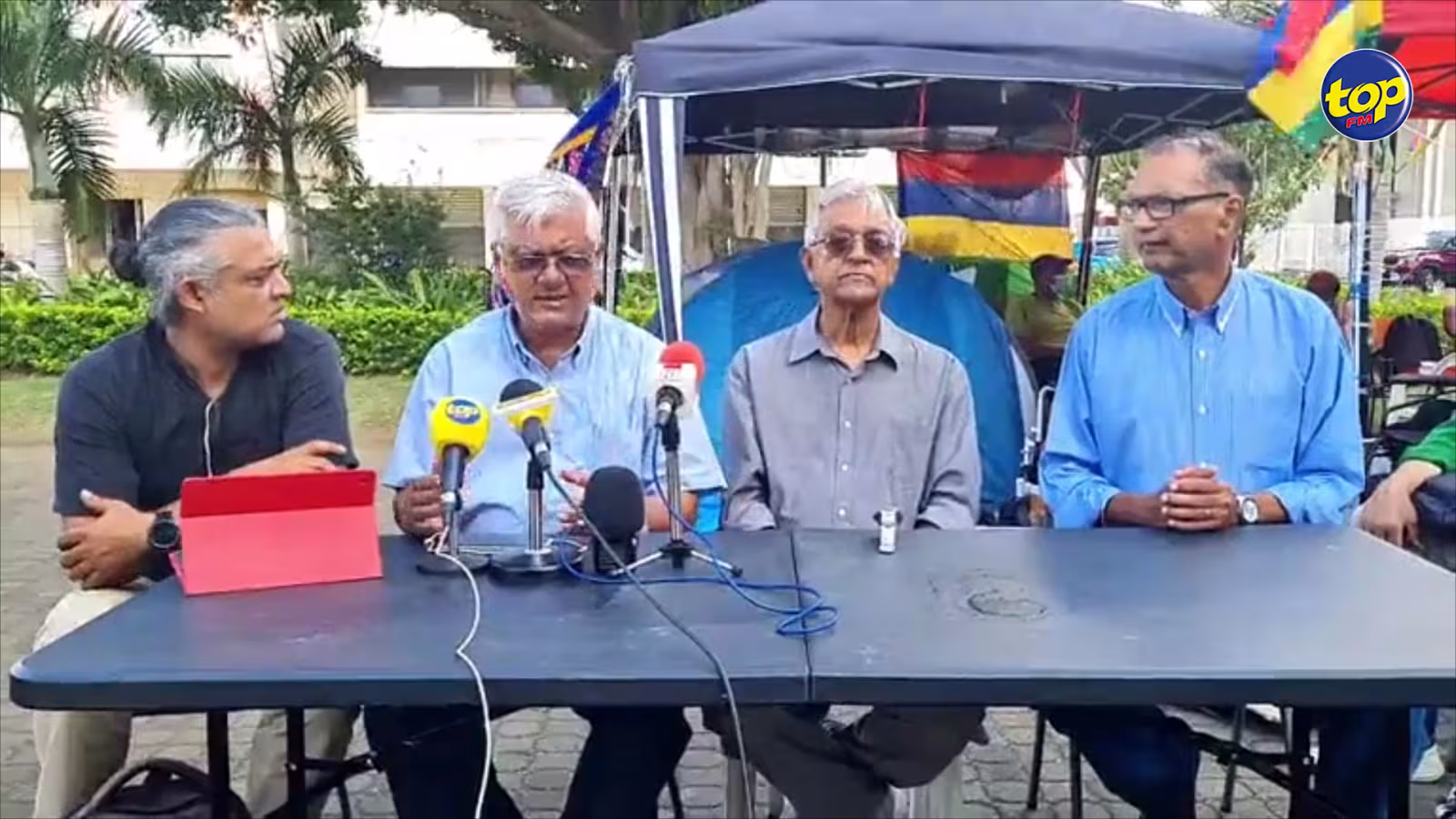 Greve de la faim : « Hier, 2 fois Nishal ti manquer tomber, zordi li pas pe kapav marcher, li pe bizin ale lors fauteuil roulant », affirme le Dr Gujadhur