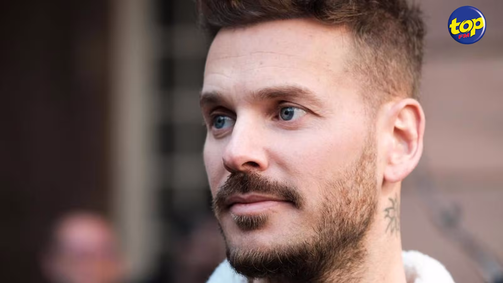 Polémique autour de la présence du chanteur Matt Pokora dans l’île : des vérifications en cours pour connaître le vrai nom du chanteur