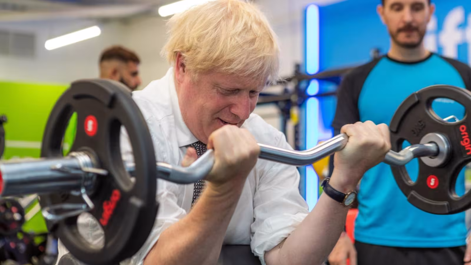 Boris Johnson présente des  excuses pour le scandale Partygate mais ne démissionne pas