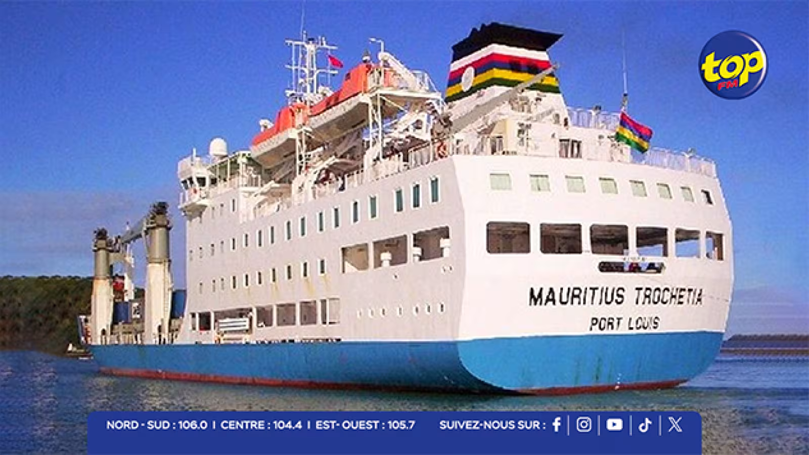 Transport maritime : le Mauritius Trochetia accoste enfin à Port-Mathurin, déchargement en cours