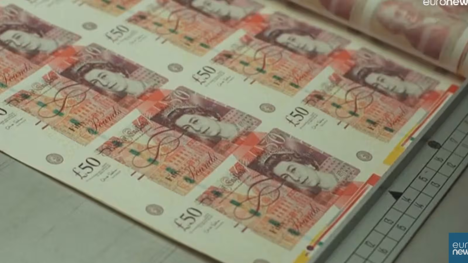 La livre sterling atteint un plus bas historique face au dollar