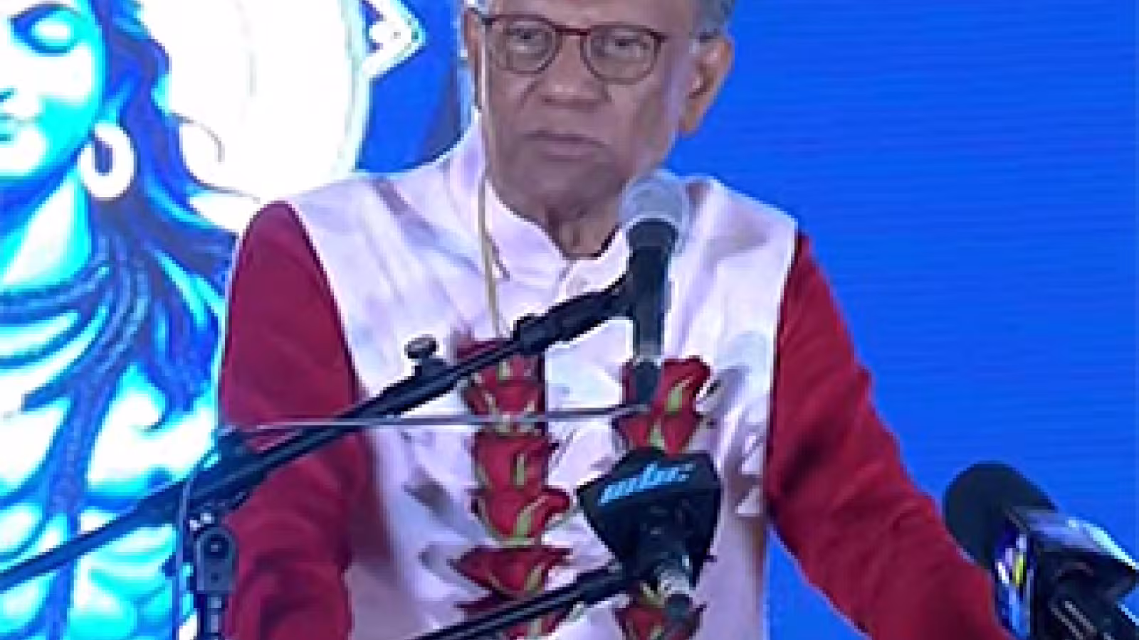 Narendra Modi invité d’honneur du 57e anniversaire de l’indépendance de Maurice : « bann dimounn ki pa kapav vini bizin lor simin trap paviyon L’Inde ek Maurice ansanm pou akèy li, pou li santi ki vréman Chota Bharat Hain », lance Navin Ramgoolam