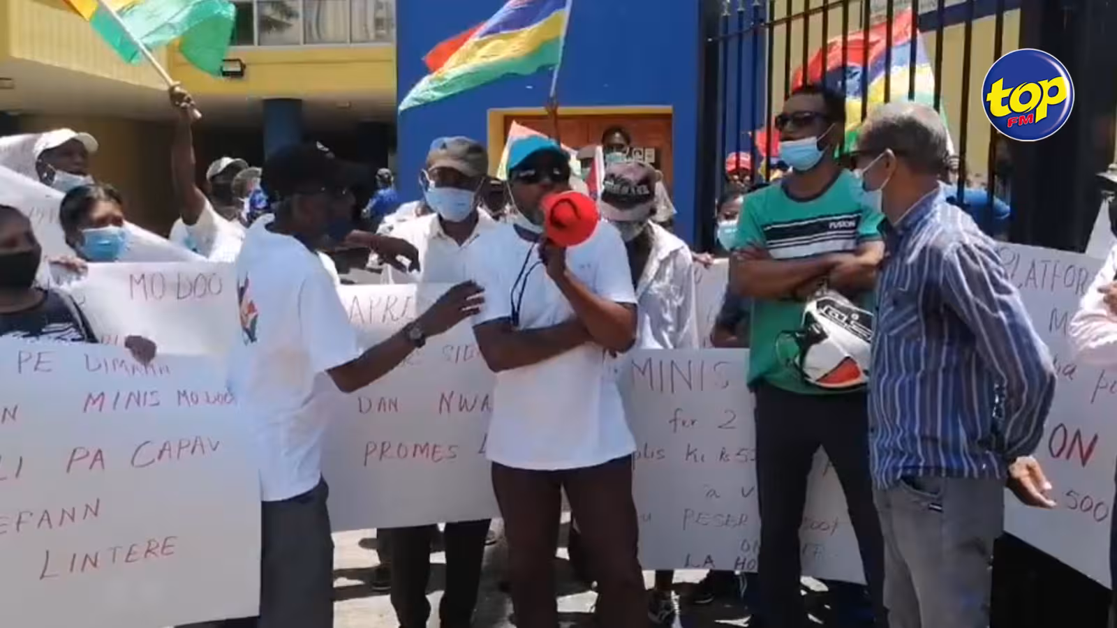 Forte mobilisation des pêcheurs devant le bureau du ministre Maudhoo ce vendredi