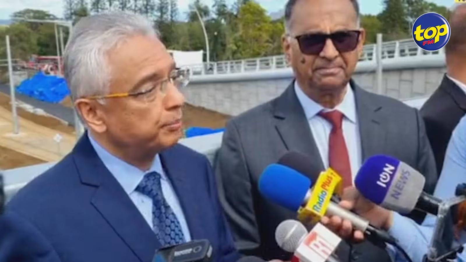 Politique : une photo de Sheik Mukhtar Hossenboccus aux côtés de Pravind Jugnauth en circulation