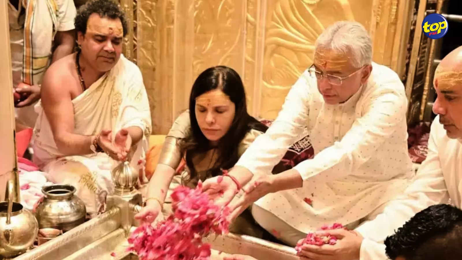 Après le sommet G20 : Pravind Jugnauth et son épouse ont participé à une session de prière à Varanasi hier…