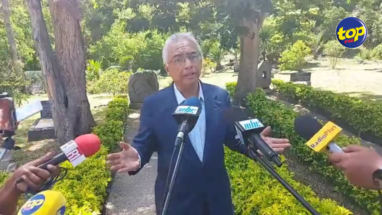 Critiques émises à l’encontre de la Station météo : ‘‘Les pluies ne sont pas comme les cyclones, dont on voit la formation des jours plus tôt,’’ affirme le Premier ministre 