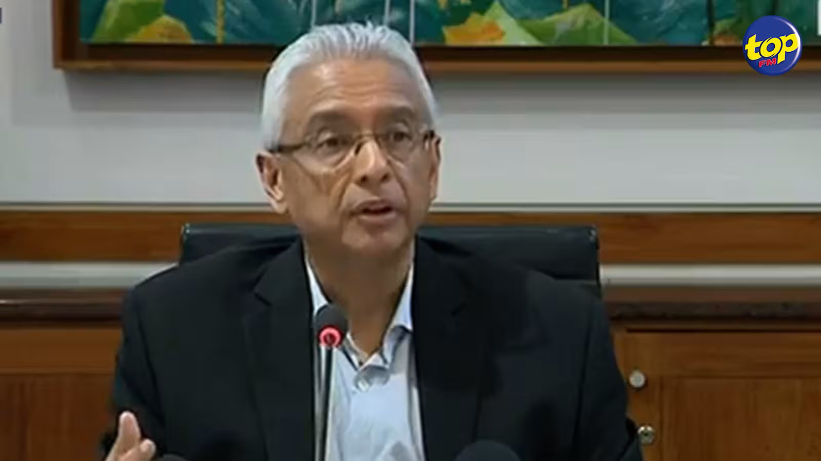Ralentissement des réseaux sociaux : « En 2007, Navin Ramgoolam avait ordonné la fermeture de Facebook », affirme Pravind Jugnauth