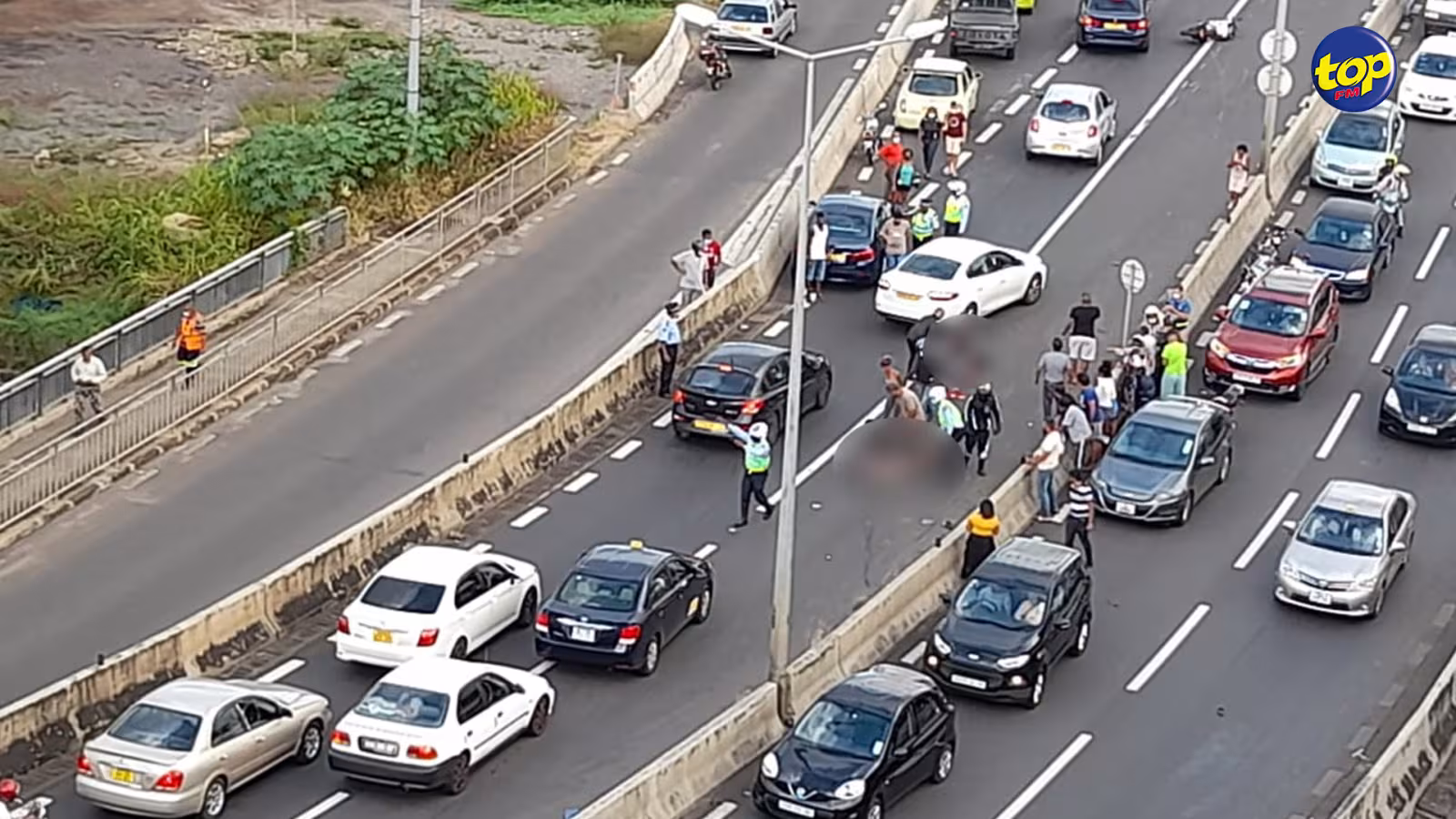 Accident fatal à Port Louis à hauteur de l’autopont Decaen : Un homme rend l’âme, sa passagère grièvement blessée