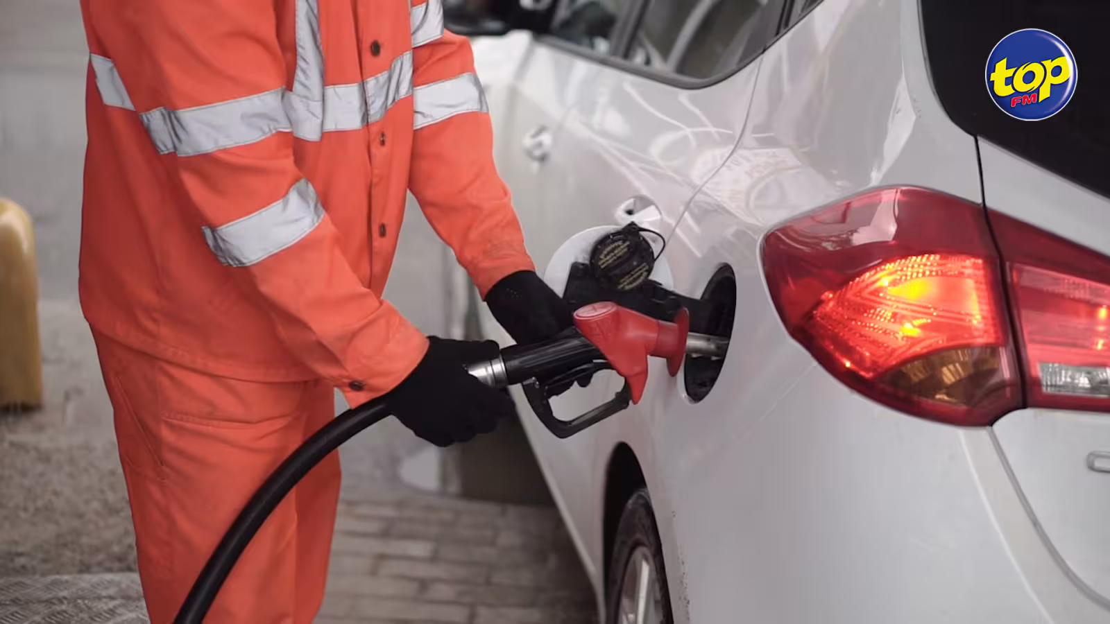Prix des carburants : « Enn baril pétrole ti pe vendre à 77 dollars… azordi li fine arive 90 dollars…donc situation extrêmement difficile », affirme Rajiv Servansingh