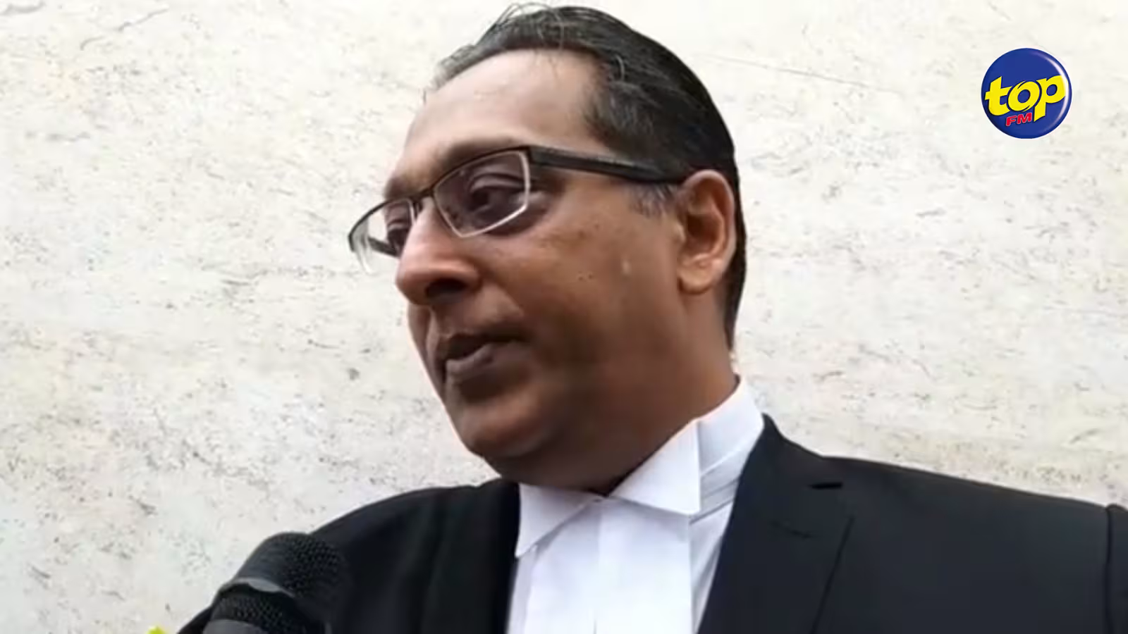 Private Prosecution de Suren Dayal contre Pravind Jugnauth: « Qui est responsable de la fuite d’informations ? » demande Roshi Bhadain
