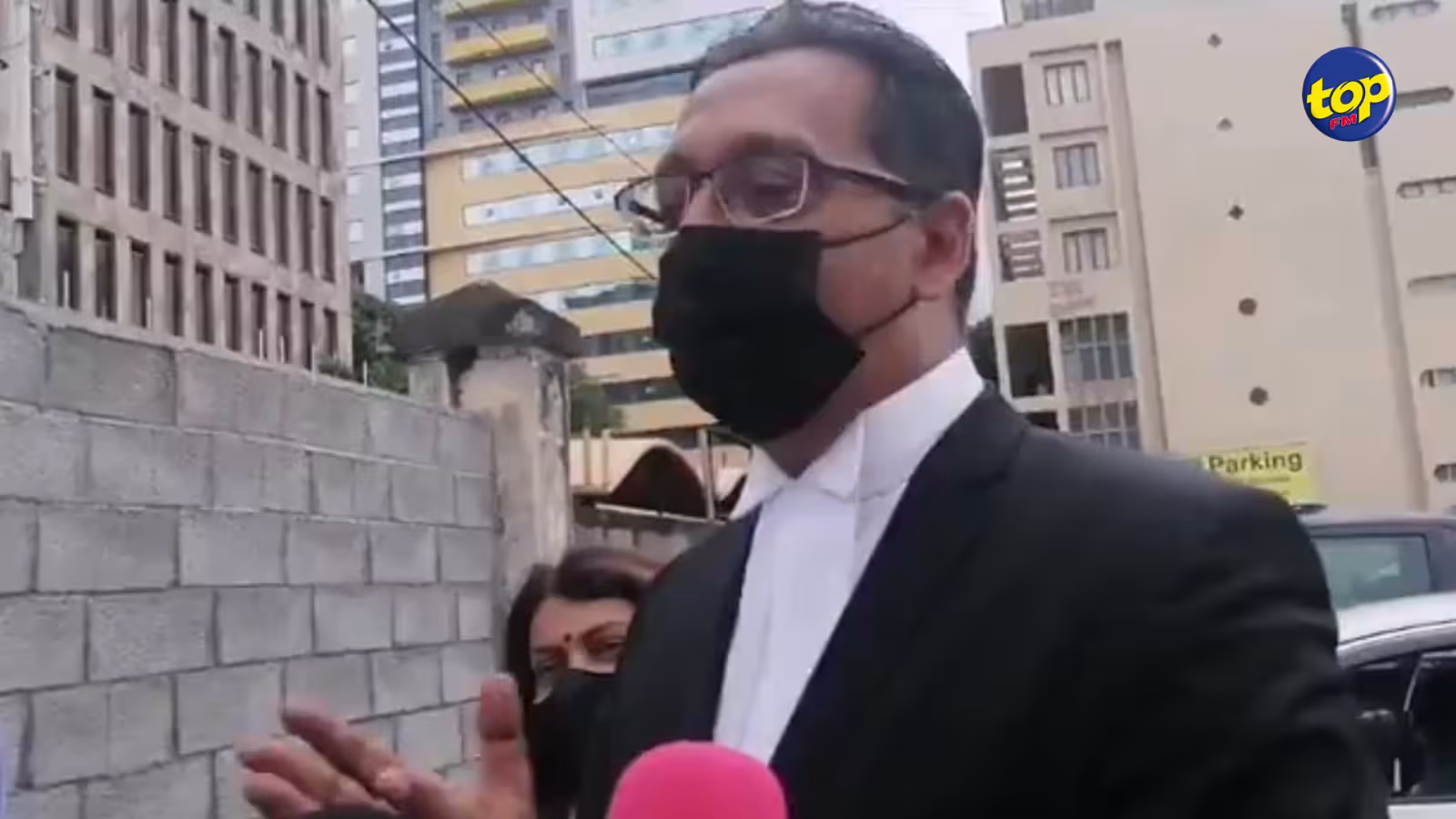 Affaire de vol de bois : la magistrate Bholah statuera sur la validité d’une question de Roshi Bhadain à l’ASP Ghoorah le 6 janvier 2022