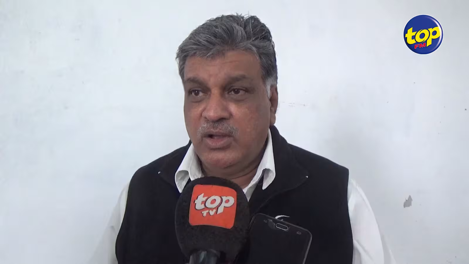Super Cash Back Gold : Salim Muthy annonce une manifestation devant le bureau du ministre Seeruttun et un rassemblement la veille des élections villageoises