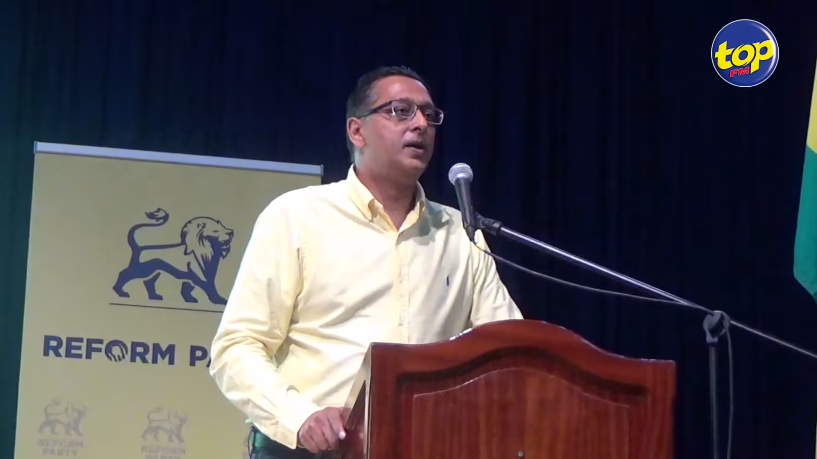 Promesse en cas de prise de pouvoir : “Pendant une durée de deux ans, la TVA sera supprimée des prix de l’essence et du diesel”, affirme Roshi Bhadain