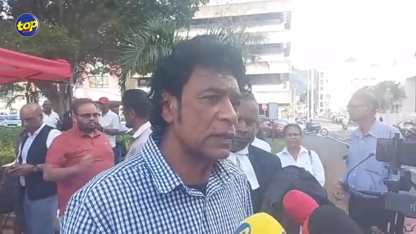 Le comité de soutien pas satisfait avec sa rencontre avec Soodesh Callichurn : ‘Li pas enn question de calcul la, li enn question du gouvernement par rapport à souffrance population’ lance Nando Bodha