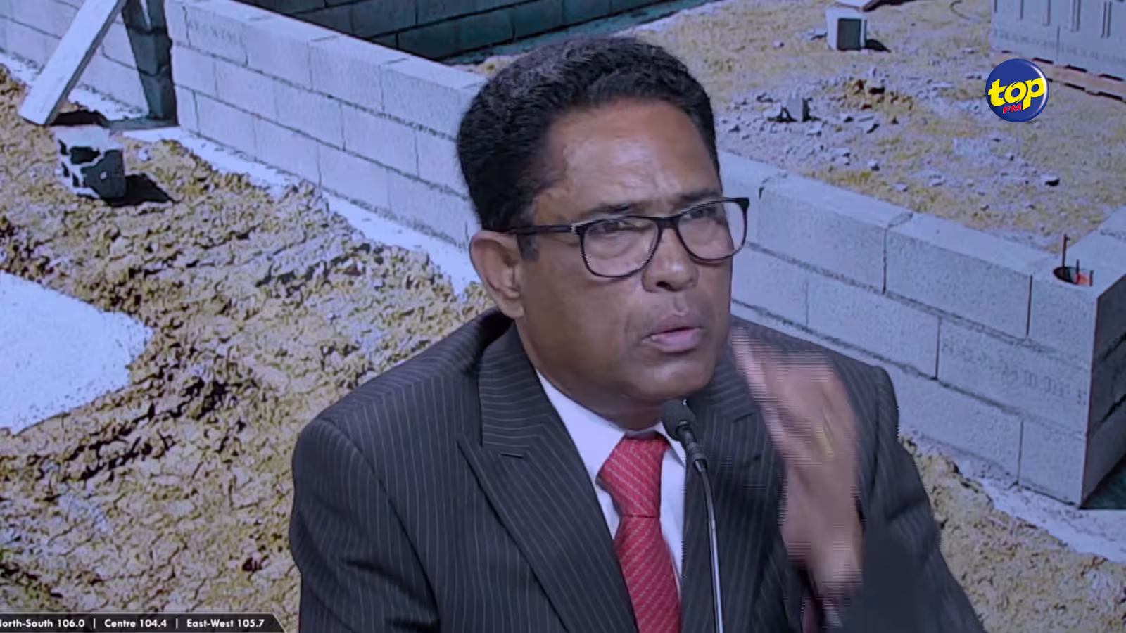 Emission Korek pas Korek li bon conner : « Il faut mettre sur pied une cellule pour contrôler les constructions sauvages, » a déclaré Me Pazhany Rangasamy.