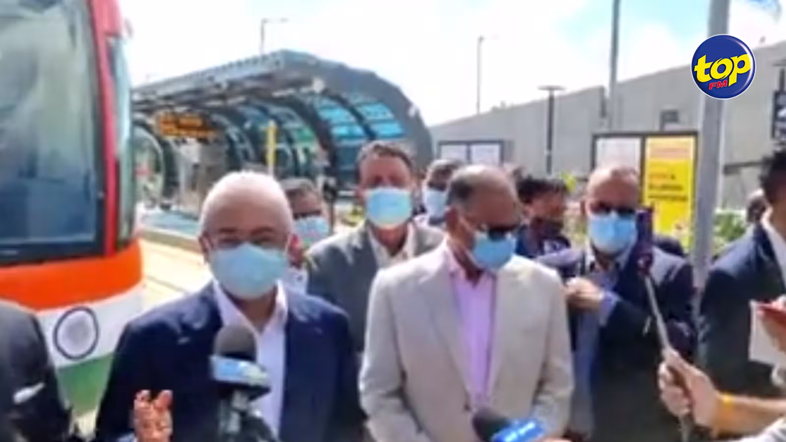Projets de développement : ‘Nou pas pou kapav revoir sa bane projets la couma ena dimun pé dir !’ réplique Pravind Jugnauth