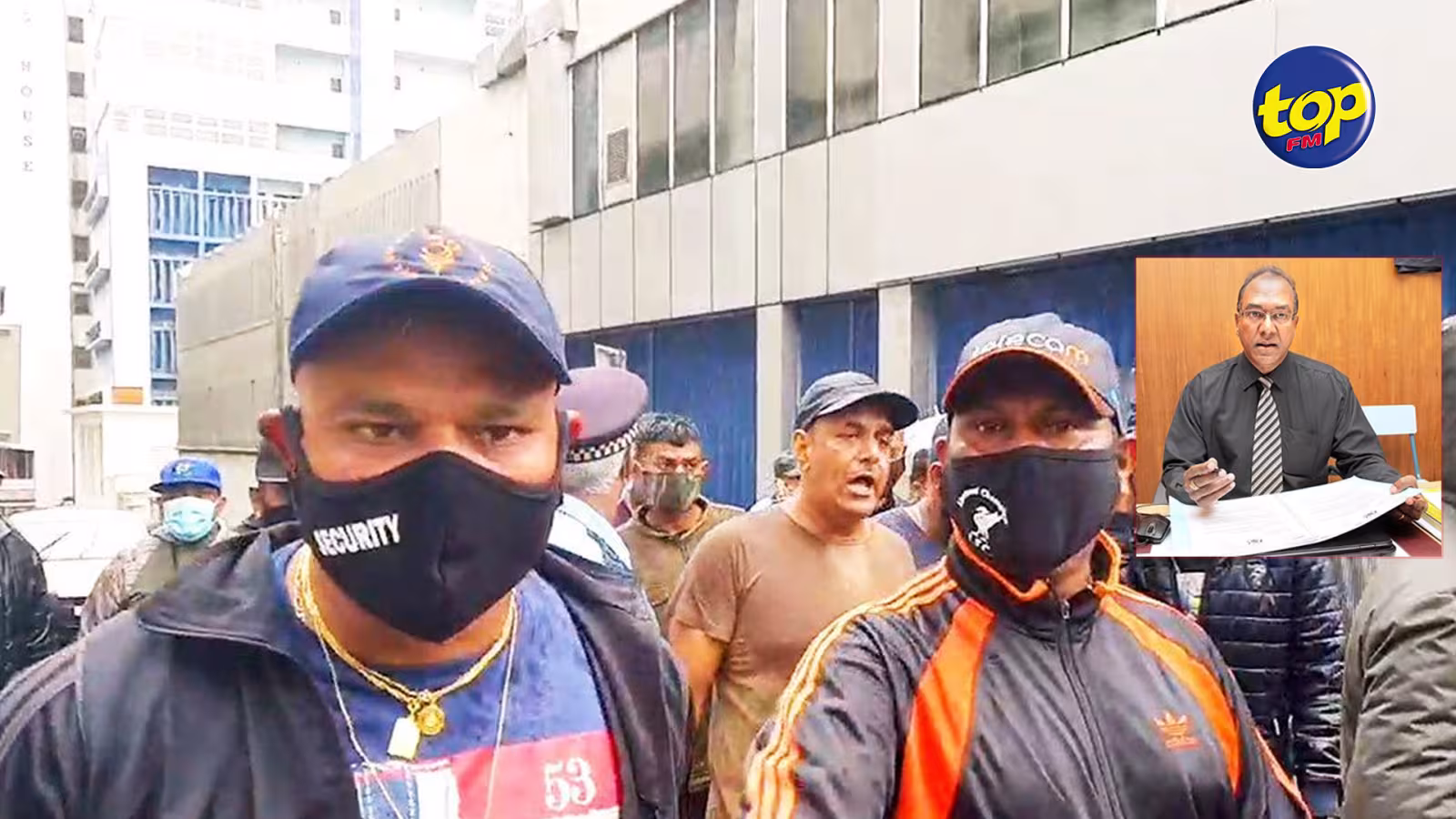 Une journaliste malmenée par un groupe d’individus à la New Court House hier : « Journaliste bisin conner kisana li pe filmer et si li ena droit filmer dimoune », réagit l’inspecteur Shiva Coothen