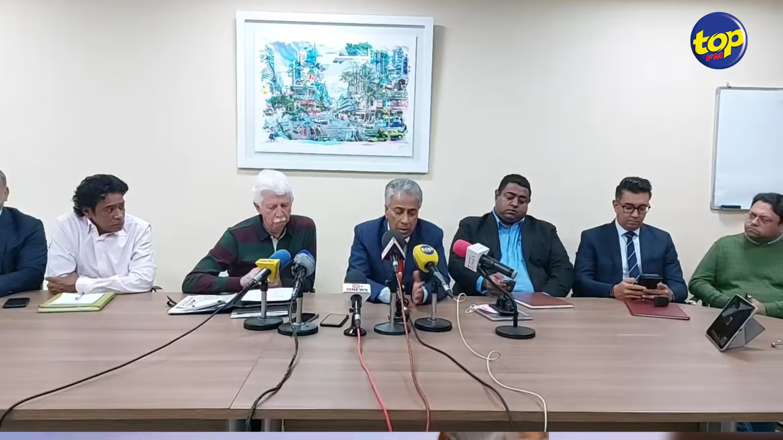 Allégations de Sherry Singh contre Pravind Jugnauth: “Le Premier ministre a l’obligation de dire les “grandes vérités”, affirment les leaders des partis de l’opposition