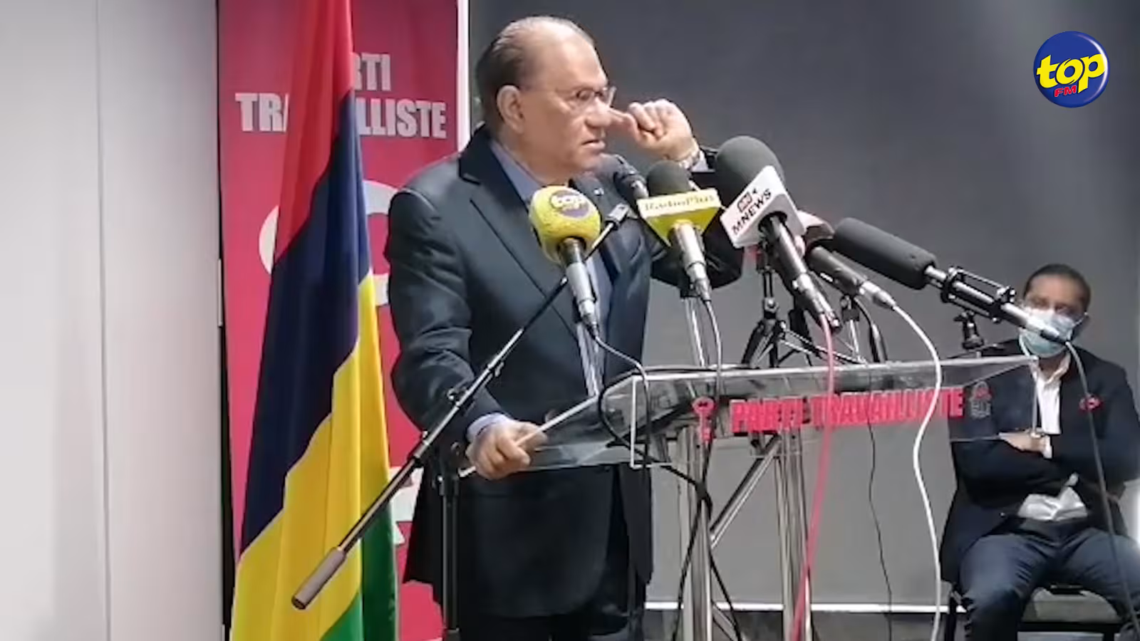 Bras de fer entre les autorités et le MTC : « Pe rod controle les courses », affirme le Dr Navin Ramgoolam