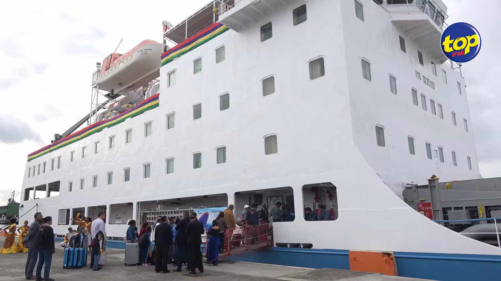 La croisière s’amuse : Plus de 3 ans après, le Mauritius Trochetia remet les voiles sur Rodrigues avec 84 passagers en vacances