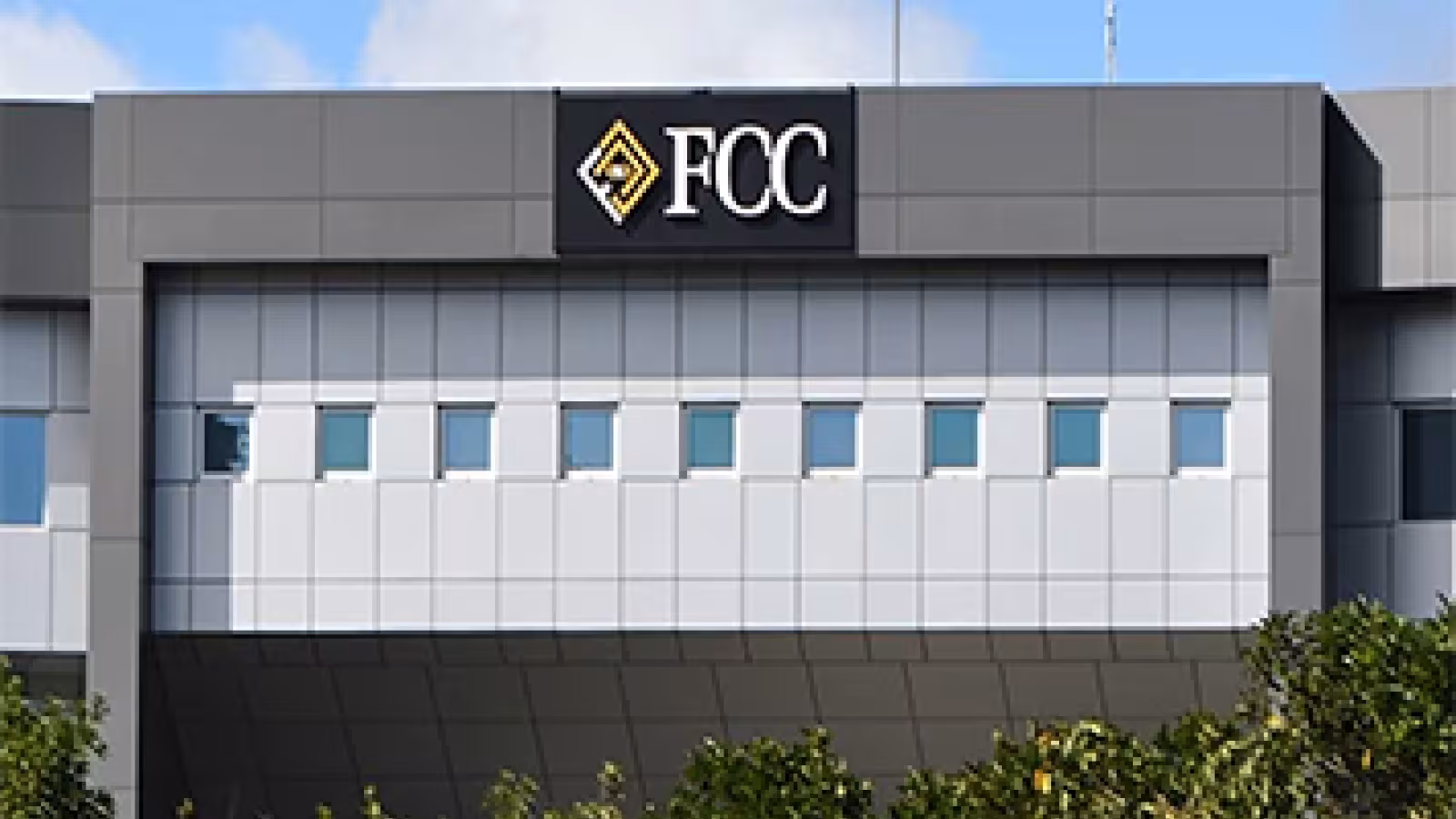 Communiqué de la FCC : attention aux arnaques immobilières et au blanchiment d’argent