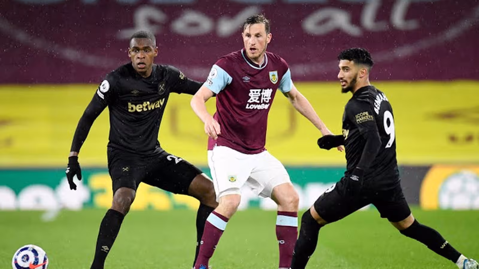 Premier League : West Ham s’impose contre Burnley et reste dans la course à la Ligue des Champions
