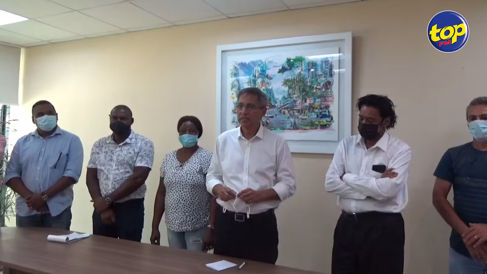 Ils sont bloqués à Maurice depuis bientôt trois mois : « C’est un manque d’égards envers les citoyens rodriguais par l’Assemblée régionale et le gouvernement mauricien », s’insurge Xavier-Luc Duval