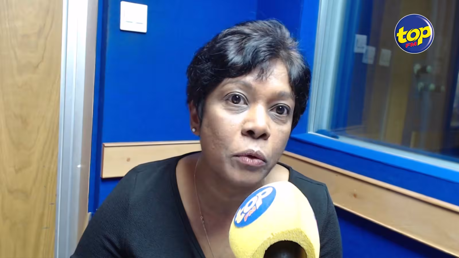 Demande de gagging order contre le syndicat du personnel navigant d’Air Mauritius : « Après nous avoir lié pieds et mains, on veut maintenant nous bâillonner », réagit Yogita Babboo Rama