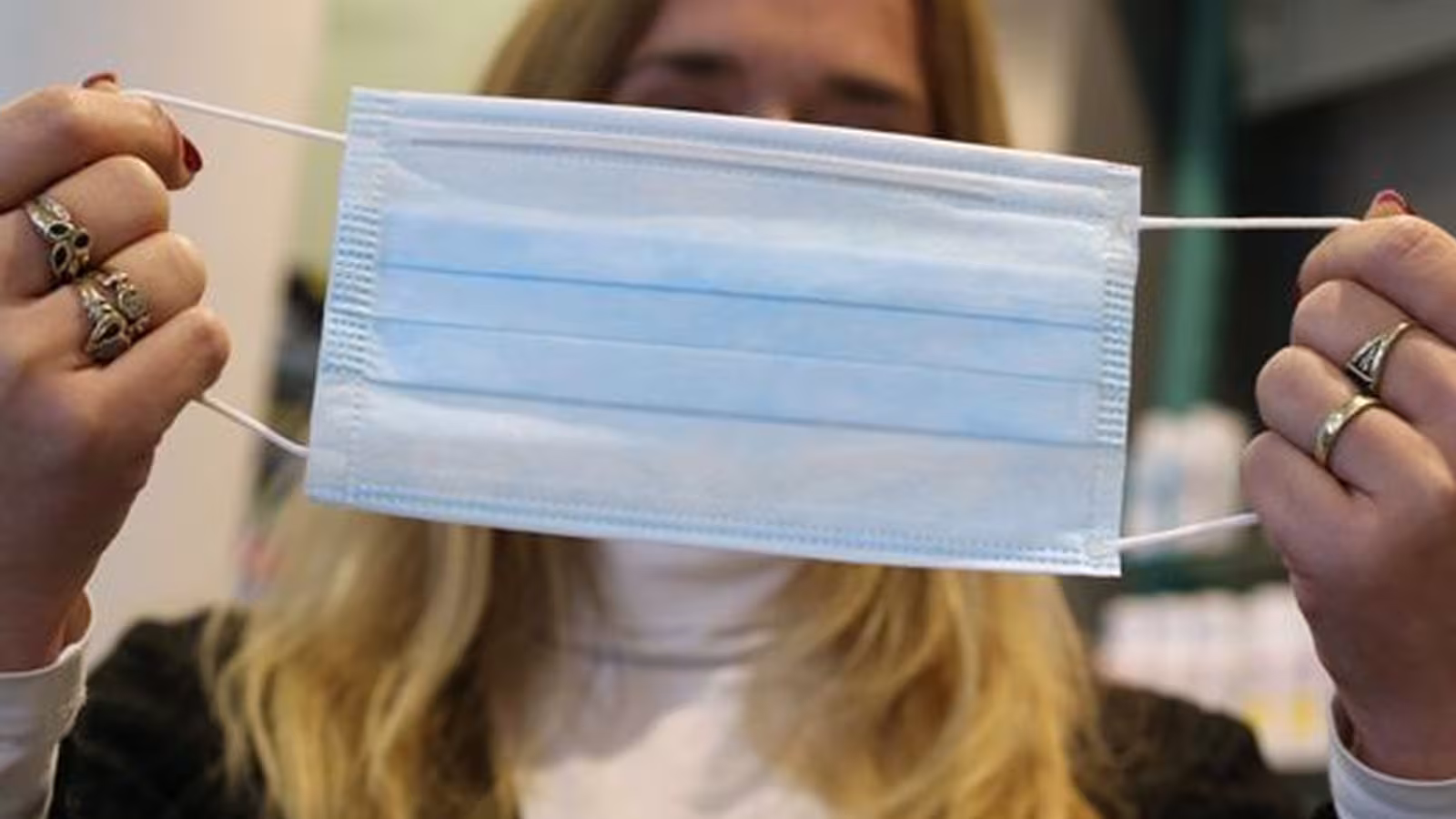 Comment lutter contre les boutons dus au masque ?