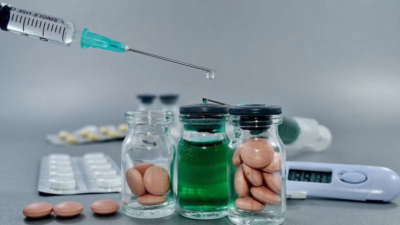 Le traitement par l’anticorps Regeneron COVID-19 pourrait réduire les niveaux viraux et améliorer l’état des patients