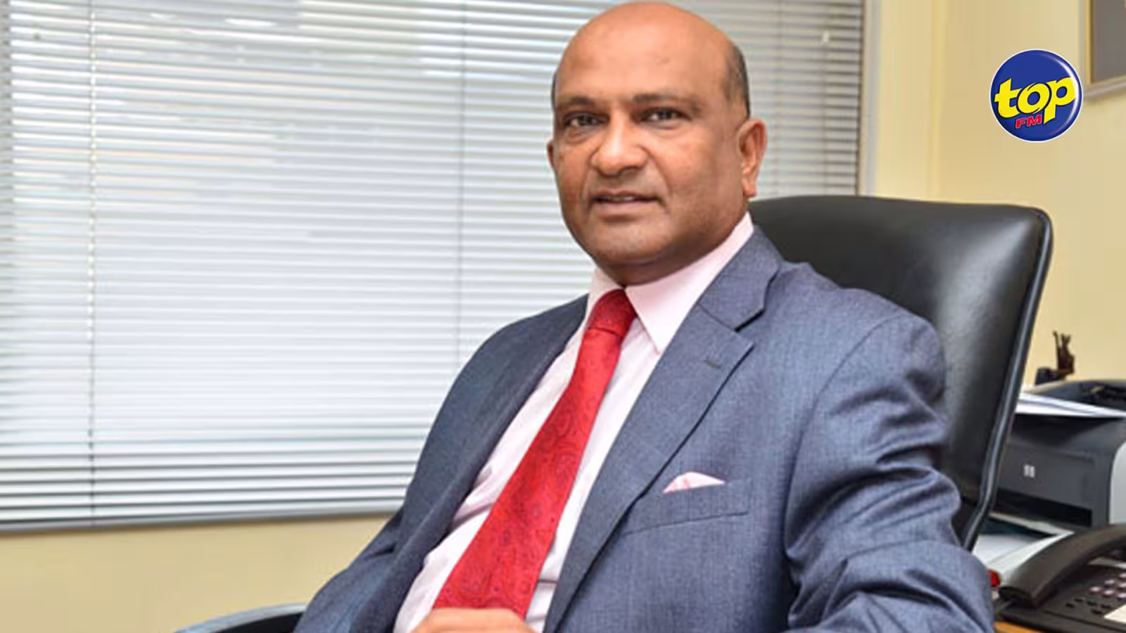 Annoncé comme le prochain CEO d’Air Mauritius par le Premier ministre lui-même, Dass Thomas a finalement été nommé Officer-in-Charge d'Airports Holdings Ltd (AHL)… 